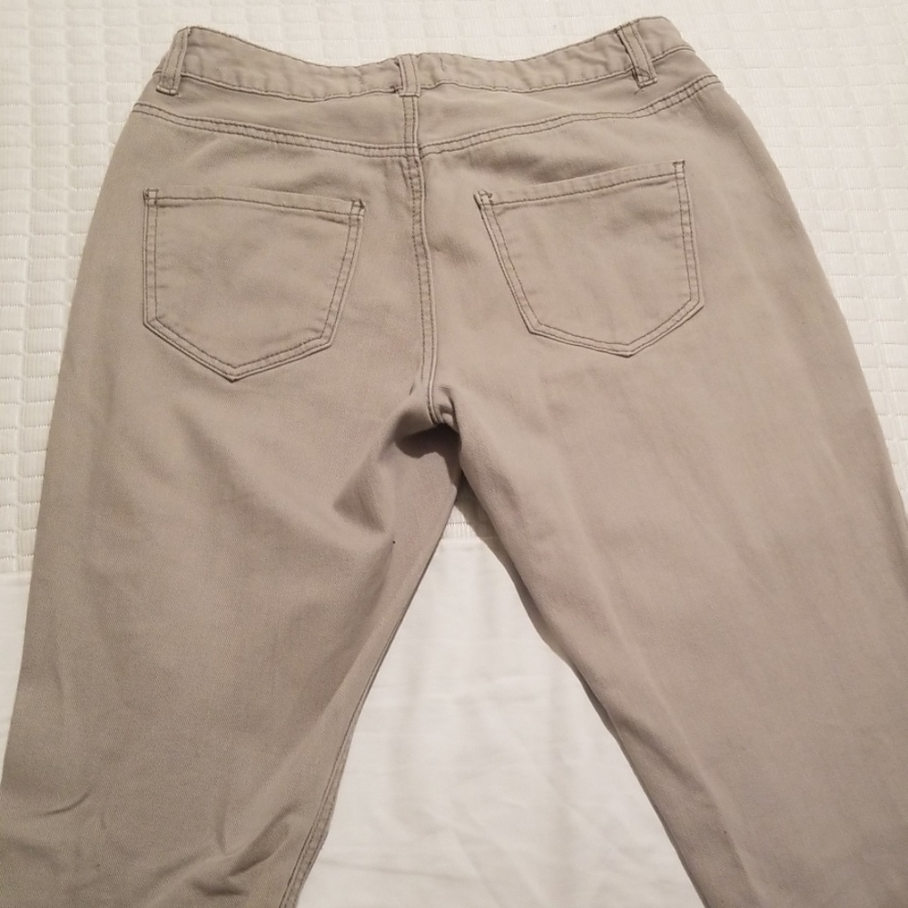 Pants - Picture 2 of 3